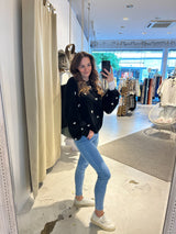 Oversized Strickpullover mit kleinen Herzen Schwarz/Weiß