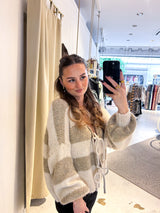 Kurze Oversized Strickjacke Gestreift Taupe