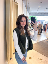 Kurze Teddy Weste mit Knopfleiste Olive