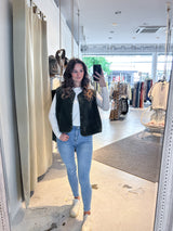 Kurze Teddy Weste mit Knopfleiste Olive