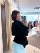 Kurze Oversized Strickjacke mit Schleifen Schwarz