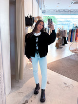 Kurze Oversized Strickjacke mit Schleifen Schwarz