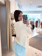 Kurze Oversized Strickjacke mit Schleifen Beige