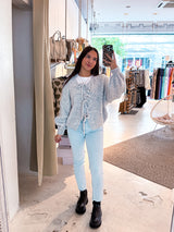 Kurze Oversized Strickjacke mit Schleifen Hellgrau