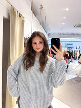 Grober Strickpullover Hellgrau