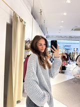 Grober Strickpullover Hellgrau