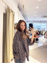 Kurze Waffle Bluse mit Leomuster Braun