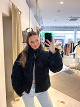Georgia Teddy Puffer Jacket Schwarz