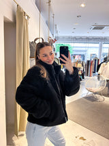 Georgia Teddy Puffer Jacket Schwarz