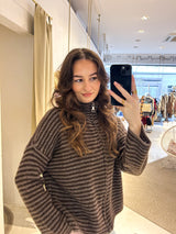 Strickjacke mit Zipper fein gestreift Braun