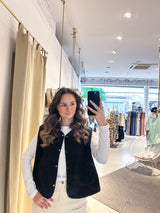 Kurze Teddy Weste mit Knopfleiste Schwarz