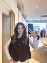 Kurze Teddy Weste mit Knopfleiste Braun