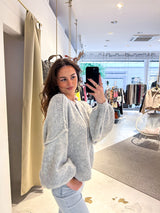 Kurze Oversized Strickjacke Hellgrau