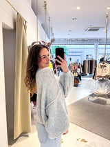 Kurze Oversized Strickjacke Hellgrau