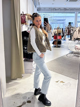 Kurze Teddy Weste mit Knopfleiste und Streifen Beige/Braun