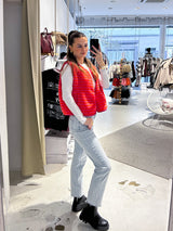 Kurze Teddy Weste mit Knopfleiste und Streifen Pink