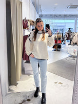 Strickpullover mit farbiger Naht Beige