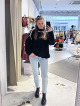 Strickpullover mit farbiger Naht Schwarz