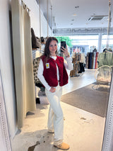 Kurze Teddy Weste mit Knopfleiste und Smiley Weinrot