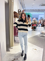 Gestreifter Strickpullover mit Kragen Schwarz