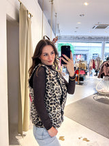 Teddy Weste mit Knopfleiste und Leomuster Beige