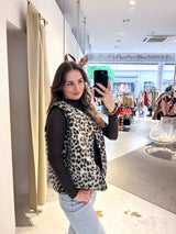 Teddy Weste mit Knopfleiste und Leomuster Beige