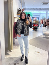 Teddy Weste mit Knopfleiste und Leomuster Beige