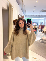 Oversized Strickpullover mit Stehkragen Taupe
