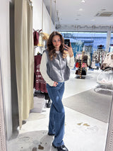 Kurze Teddy Weste mit Knopfleiste Grau