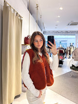 Kurze Teddy Weste mit Knopfleiste Rost