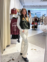 Kurze Teddy Weste mit Knopfleiste und Smiley Olive