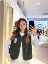 Kurze Teddy Weste mit Knopfleiste und Smiley Olive