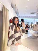 Kurze Oversized Strickjacke mit Schleifen Gestreift Braun