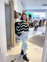 Strickpullover mit Wellenmuster Beige/Schwarz