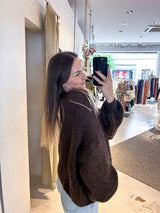 Kurze Oversized Strickjacke mit Schleifen Braun