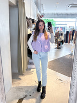 Kurze Teddy Weste mit Knopfleiste und Smiley Flieder