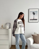 California Sweater mit Leomuster Weiß