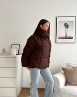 Puffer Jacke mit hohem Kragen Braun