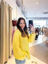 Grober Strickpullover Gelb