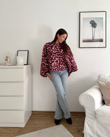 Ballon Strickpullover mit Leomuster Weinrot/Rosa