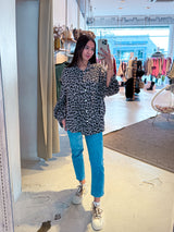 Kurze Waffle Bluse mit Leomuster Grau