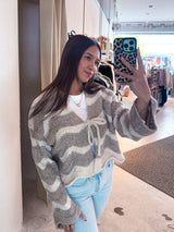 Kurze Oversized Strickjacke mit Wellenmuster Beige/Taupe