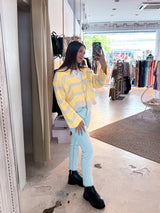 Kurze Oversized Strickjacke mit Wellenmuster Beige/Gelb