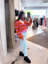 Kurze Oversized Strickjacke mit Wellenmuster Pink/Orange