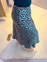 Silky Rock mit Leomuster Grau