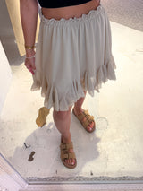 Kurzer Rock mit Rüschen Beige