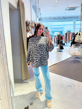 Kurze Waffle Bluse mit Leomuster Beige