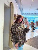 Kurze Waffle Bluse mit Leomuster Camel