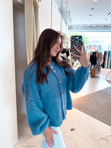 Kurze Oversized Strickjacke Taubenblau