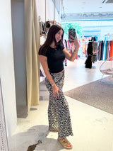 Elastische Stoffhose mit Leomuster Beige